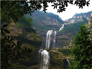 Трехъярусный источник