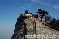 Каменная арочные ворота