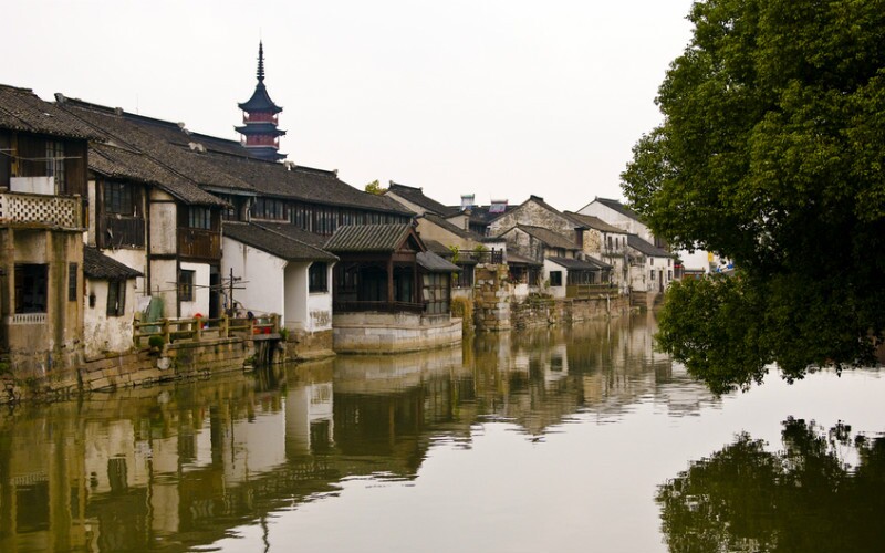  Qiandeng Ancient Town 
