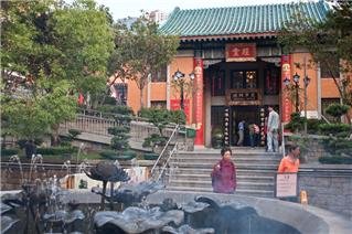 Храм Вонг Тай Син в Гонконге