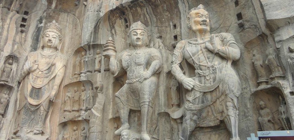 Longmen Grotta