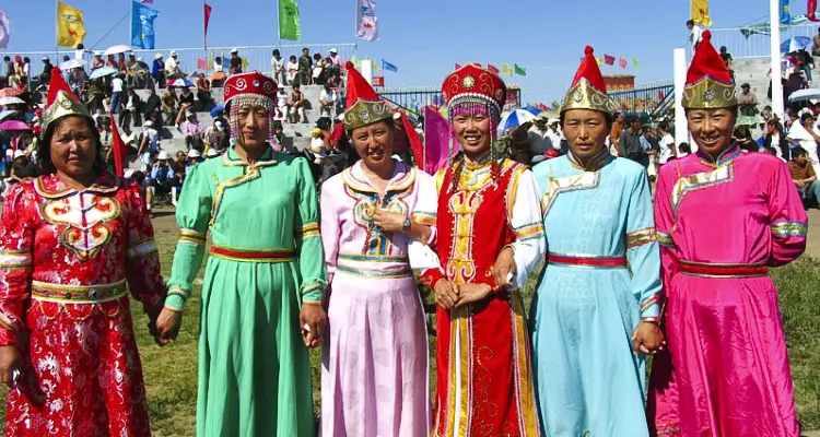 A Visual Feast of Mongolian Costumes