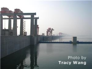 Three gorges dam