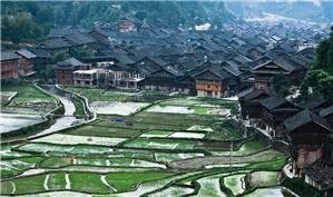 Zhaoxing Village: the Largest Dong Village