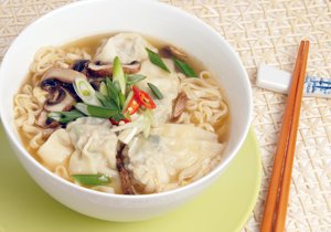 Wonton noodles