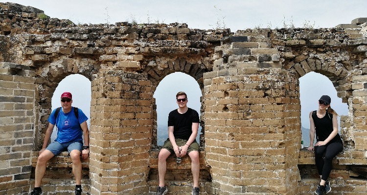 How long to walk the Great Wall