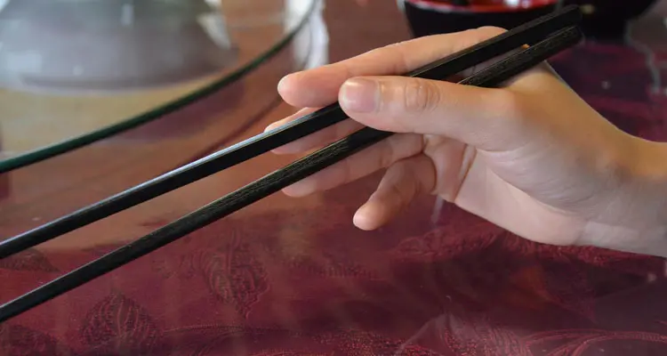 Chopsticks taboos