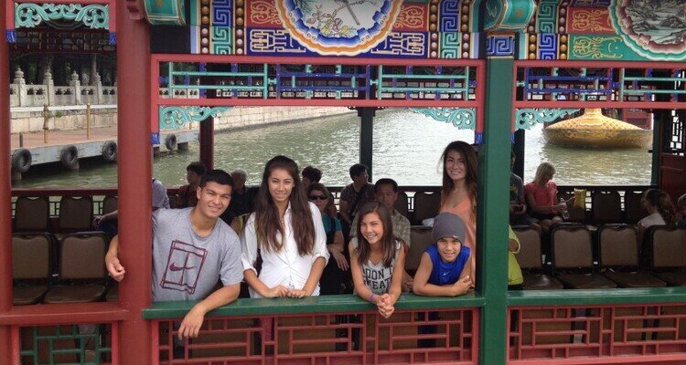 Nuestros clientes dieron un paseo en barco.