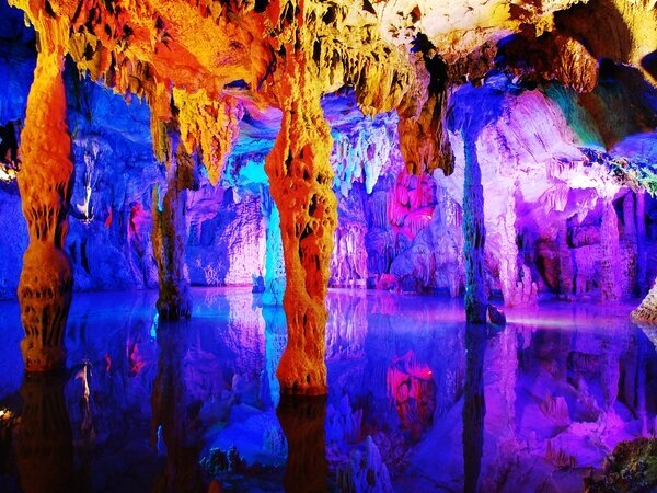 Grotte de la Flûte de Roseau