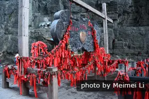 Red ribbons along the walkway
