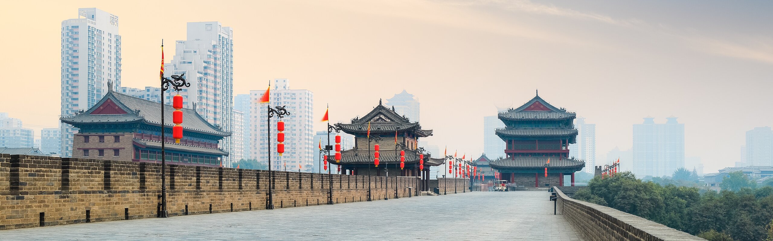 How to Visit the Xi'an City Wall: Tips from a Local Guide