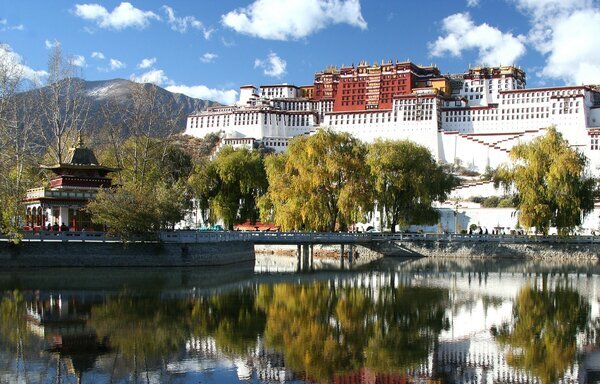 Palacio Potala en el Tíbet durante una ruta de 20 días por China