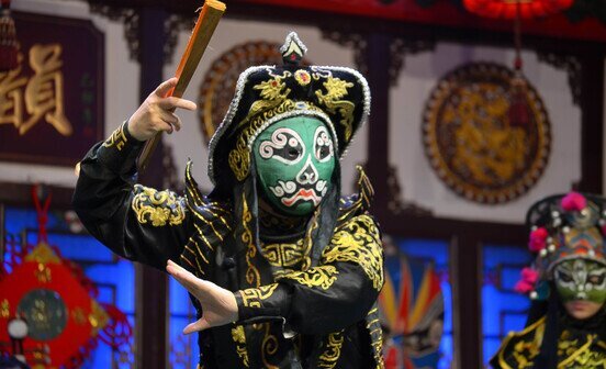 Hot Pot & Opéra de Sichuan et son changement de visage