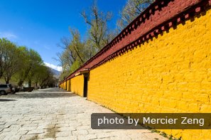 Norbulingka in Tibet