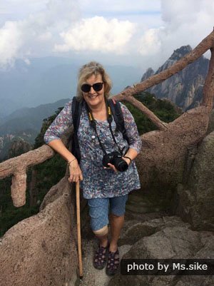 Solo Travaler at the Yellow Mountains