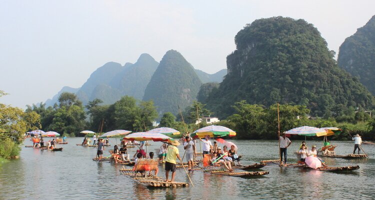 Take a bamboo rafting in the afernoon is hotter and more crowded as a less enjoyable experience
