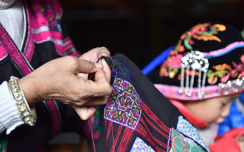 Traditional Arts and Crafts of Guangxi