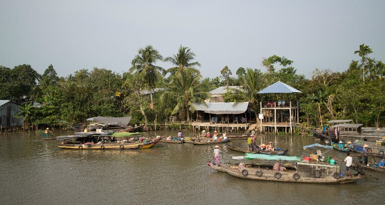 Boating on Daluo River