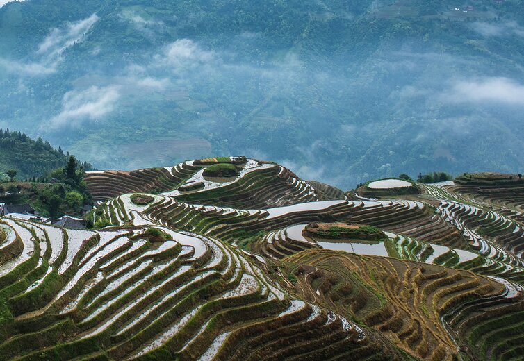 D'avril à mai - Rempli d'eau