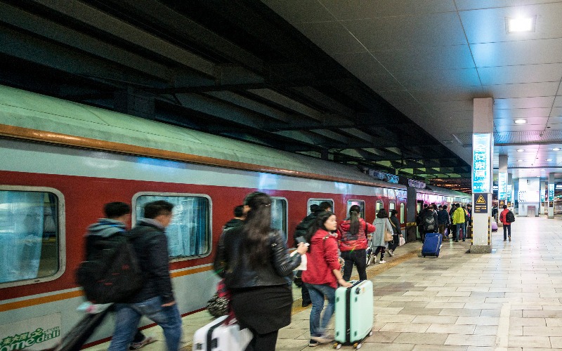 Changsha-Kunming Trains 