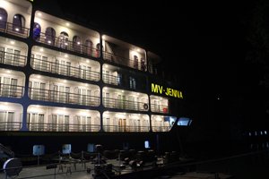 Xiamen Nightlife — Bars, Cruises, Theater, Tea Houses...