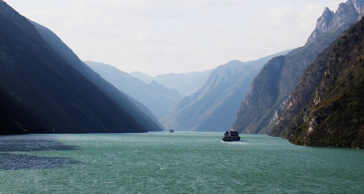 Yangtze River Cruise in winter