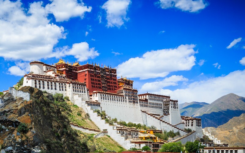 Best & Worst Times to Visit China, Travel Tips (2024/2025) - Weather and Climate Considerations