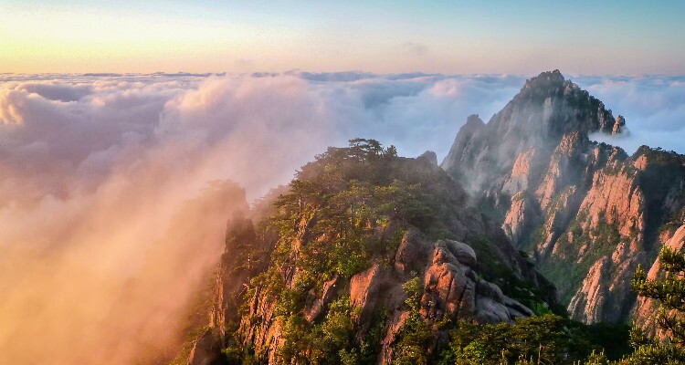The Clouds of the Yellow Mountains