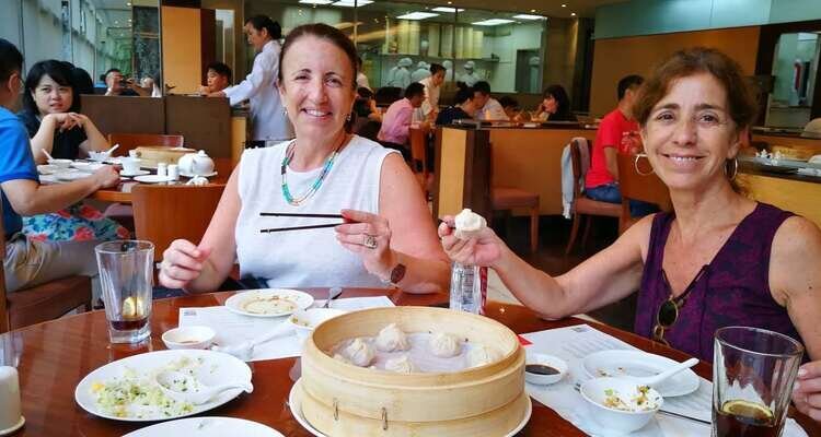 Nuestros visitantes probaron los xiaolongbao.