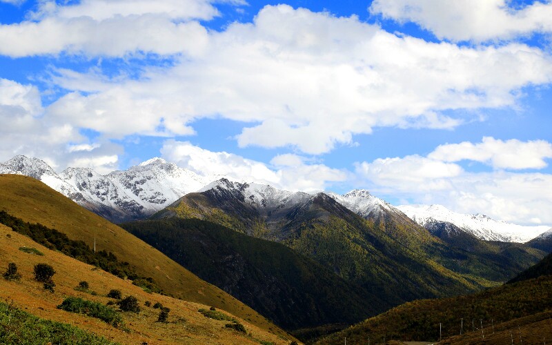  Tagong - Tibetan Monasteries and Scenic Grasslands 