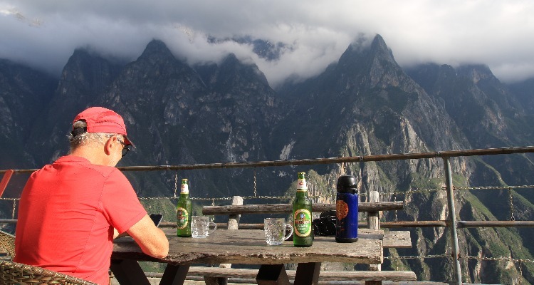 Tiger Leaping Gorge Hiking