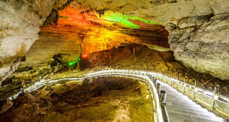 Yellow Dragon Cave