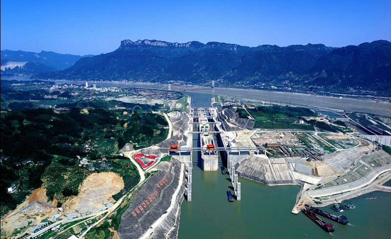 three gorges dam location