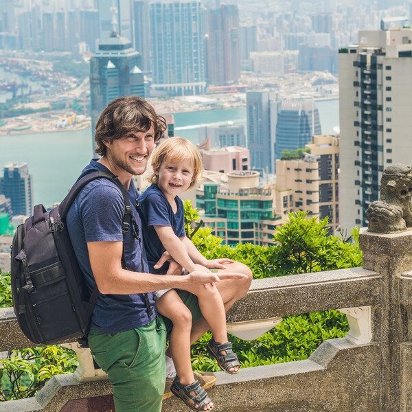 Momentos inolvidables en familia en lo más alto de Hong Kong.