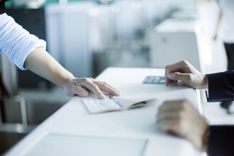 Не забудьте оформить визу