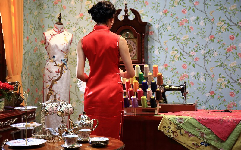 Traditional Chinese Clothes — Hanfu, Tang Suit, Qipao, Zhongshan Suit
