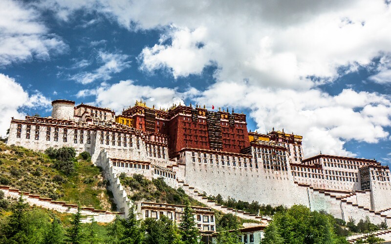 Potala Palace: Dalai Lama's Palace, Architecture, Interior, Travel Info