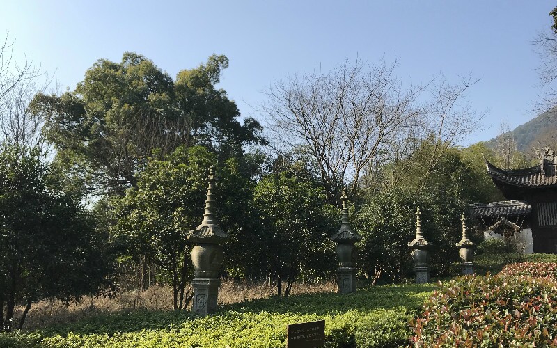  Longxing Temple 
