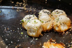 Shanghai pan-fried bun