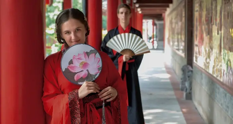 a girl and a boy wearing Hanfu costume