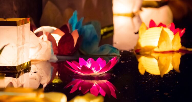 River Lantern Festival