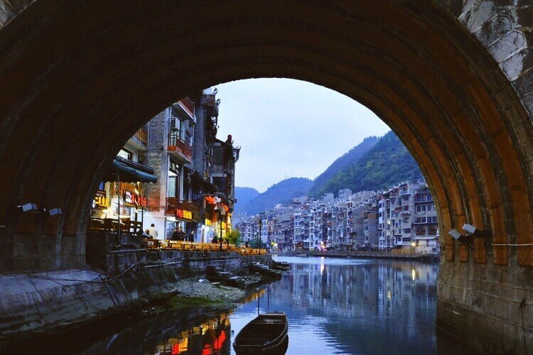 Дунские деревни — подходящая локация для фотографий в костюме мяо