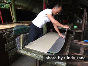 Ancient papermaking in Shiqiao Miao Village