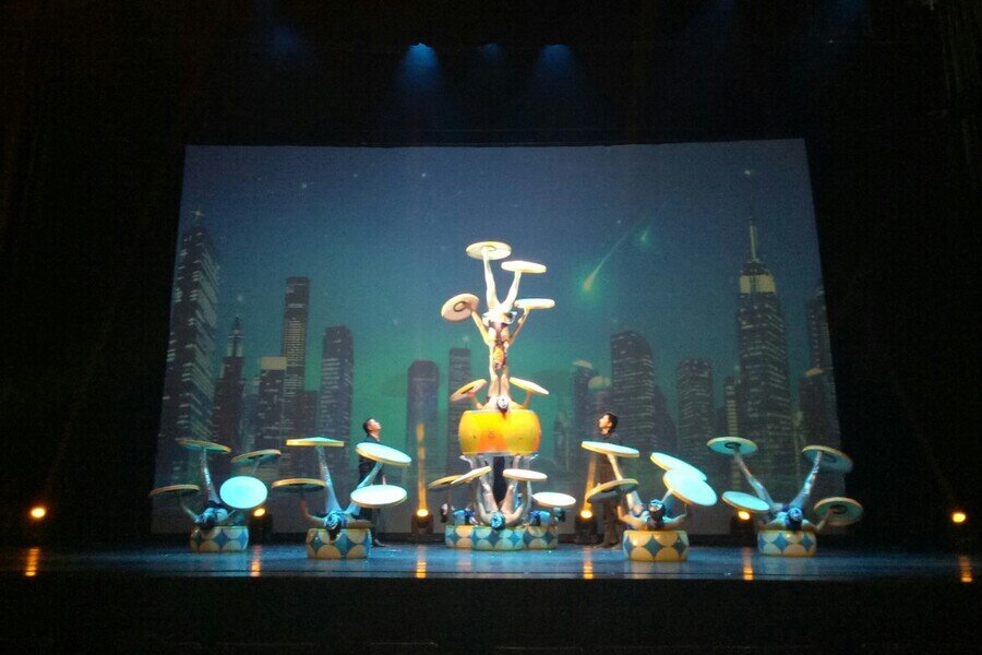 ERA-Acrobaties de voyage dans le temps