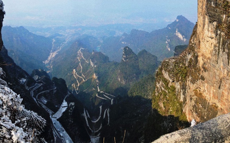 Kunming-Zhangjiajie Trains 