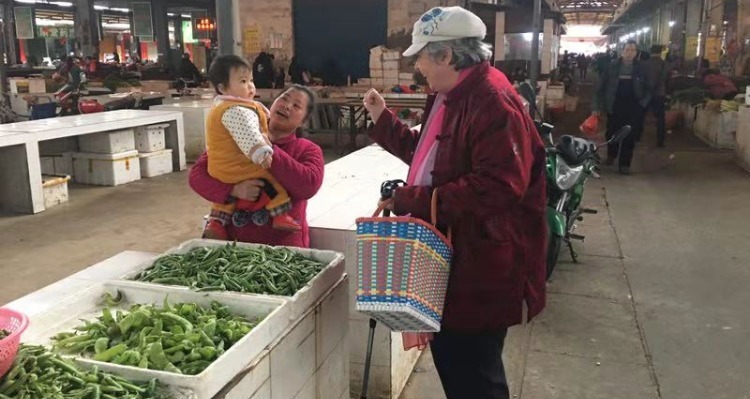 shopping in a market