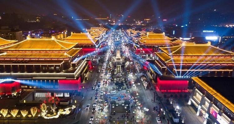 the night view of Xian city