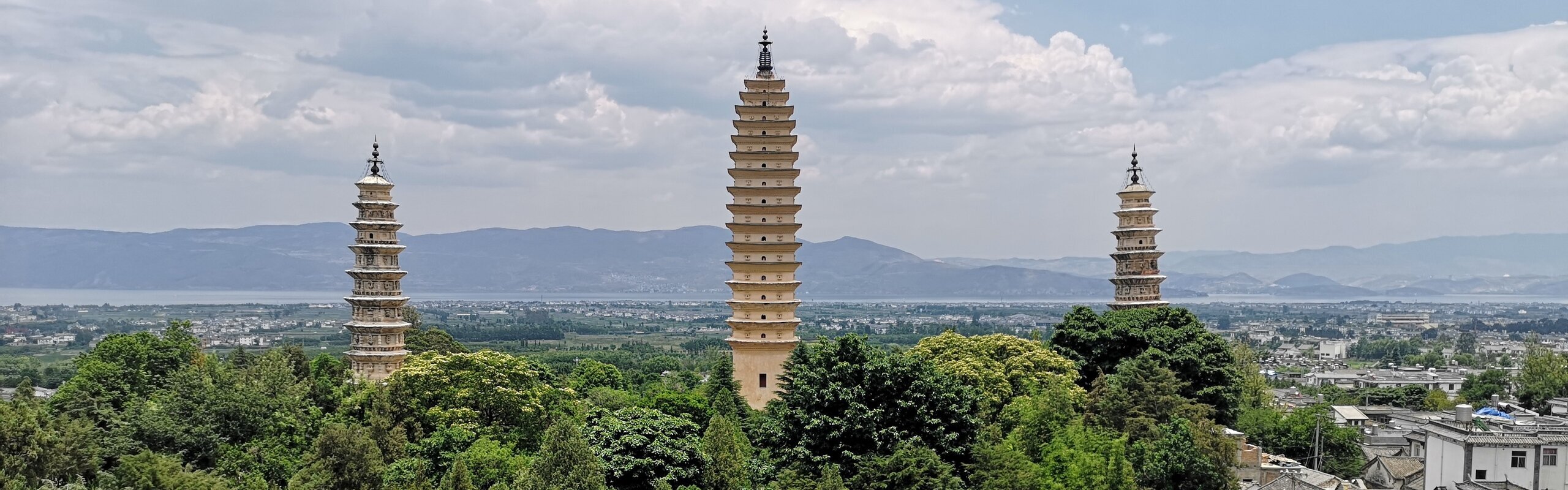 Kunming-Dali High-Speed Train 