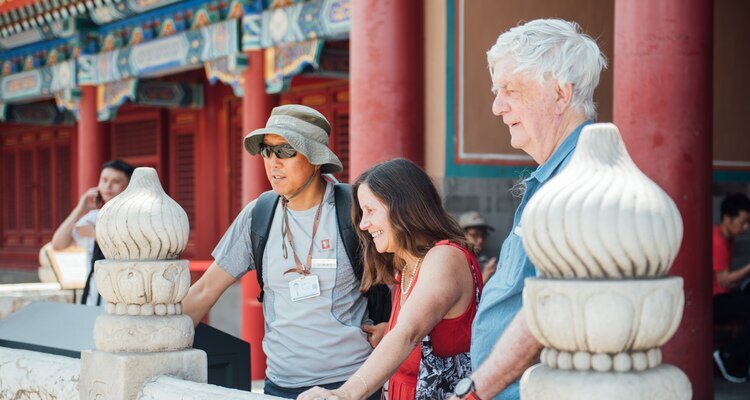 Nuestros visitantes descubren la Ciudad Prohibida acompañados por un guía experto.