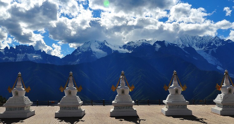 Feilai Temple’s Meili Snow Mountain Viewing Platform
